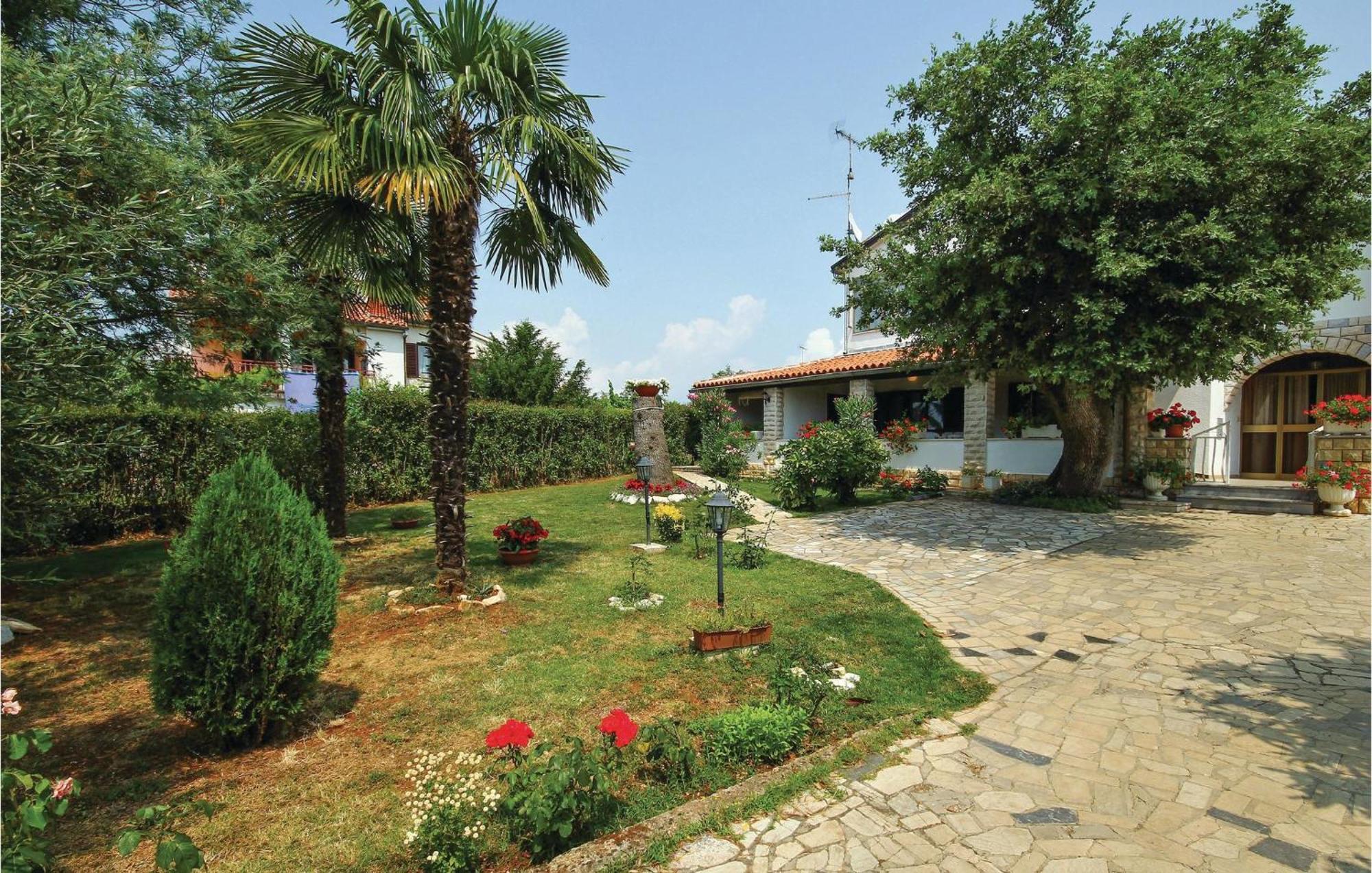 Beautiful Apartment In Porec With Wifi Eksteriør bilde